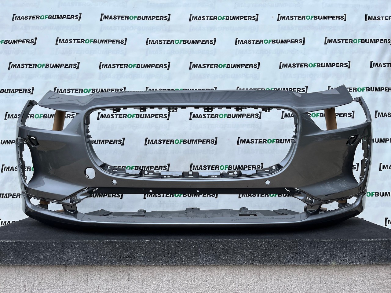 Jaguar I Pace Electric Suv 2018 - 2024 Front Bumper 4 Pdc Genuine [p773]