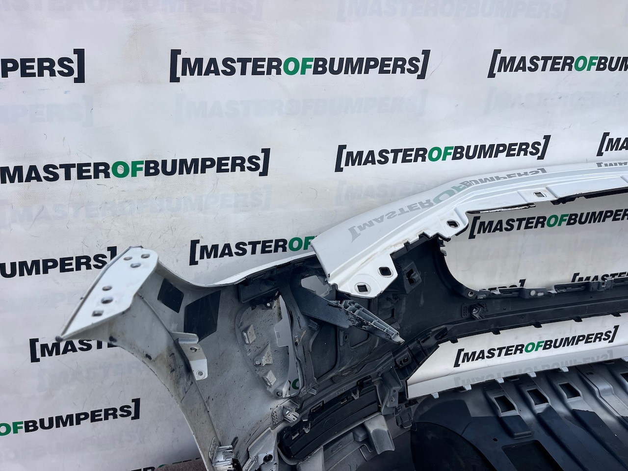 Jaguar I Pace Electric Suv 2018 - 2024 Front Bumper 6 Pdc Genuine [p820]