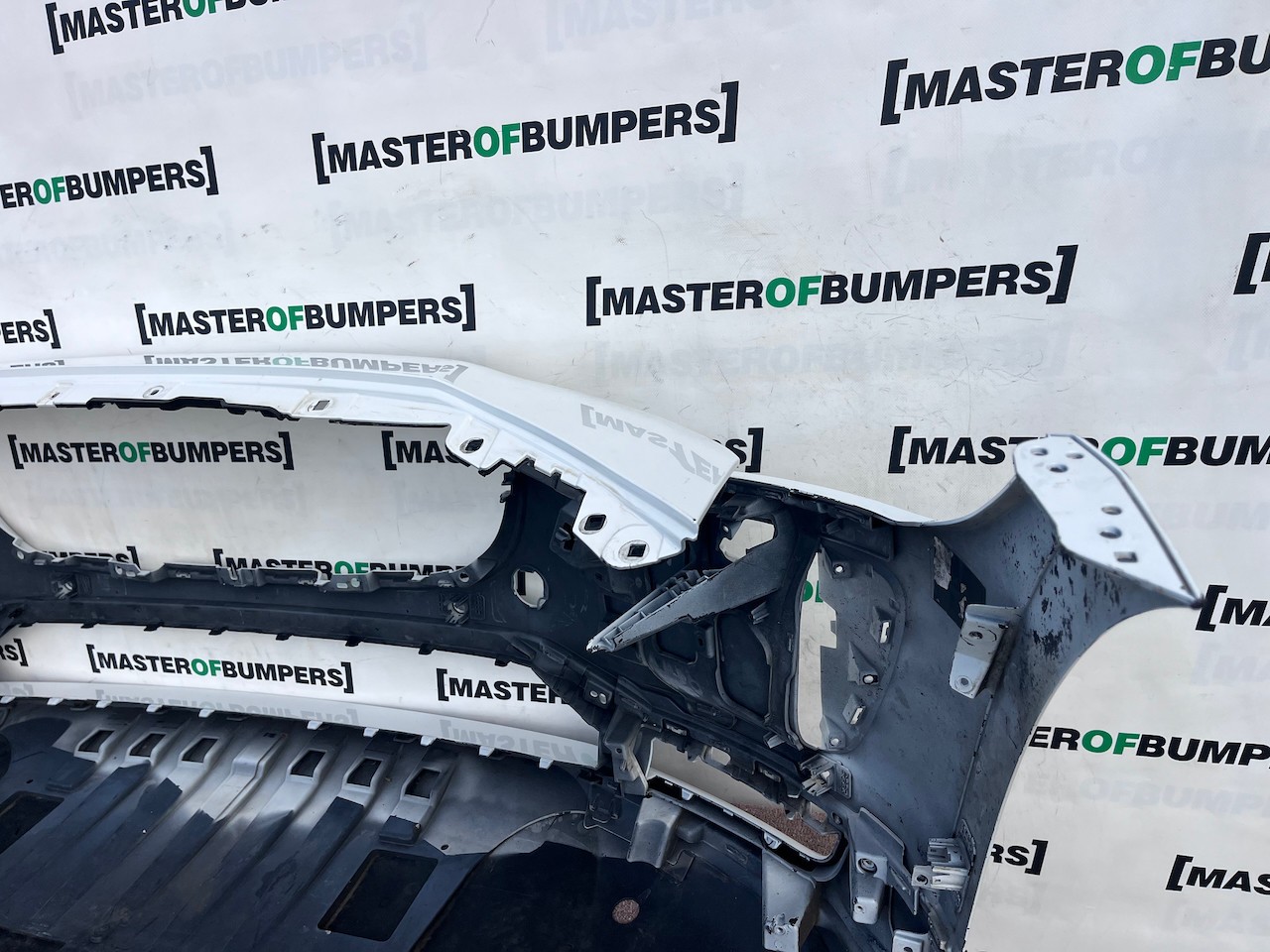 Jaguar I Pace Electric Suv 2018 - 2024 Front Bumper 6 Pdc Genuine [p820]
