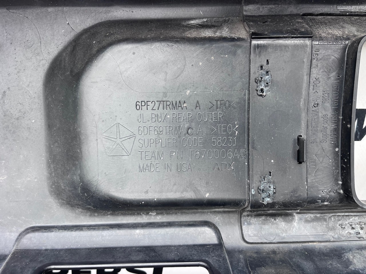 Jeep Wrangler Rubicon 2017-2023 Rear Bumper 4 Pdc Genuine [p744]
