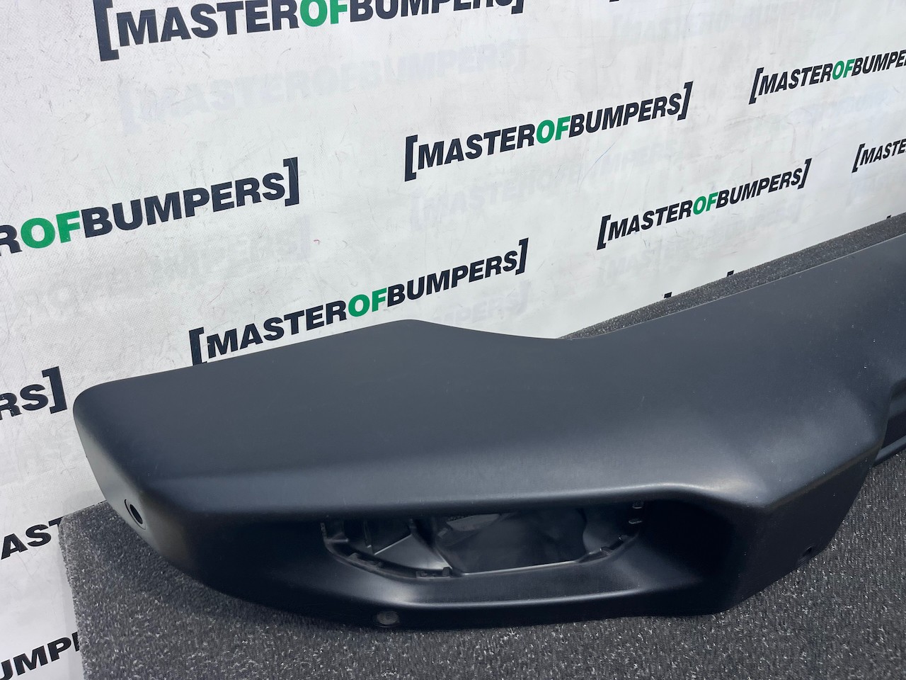 Jeep Wrangler Rubicon 2017-2023 Front Bumper 6 Pdc Genuine [p]