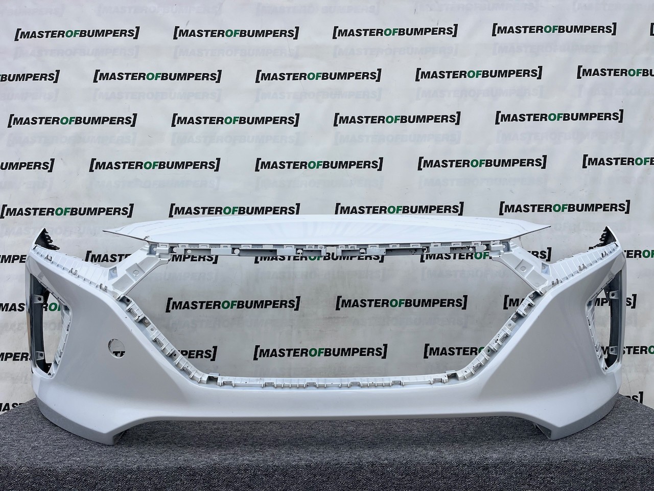 Hyundai Ioniq Hybrid Premium 2016-2019 Front Bumper No Pdc Genuine [h537]