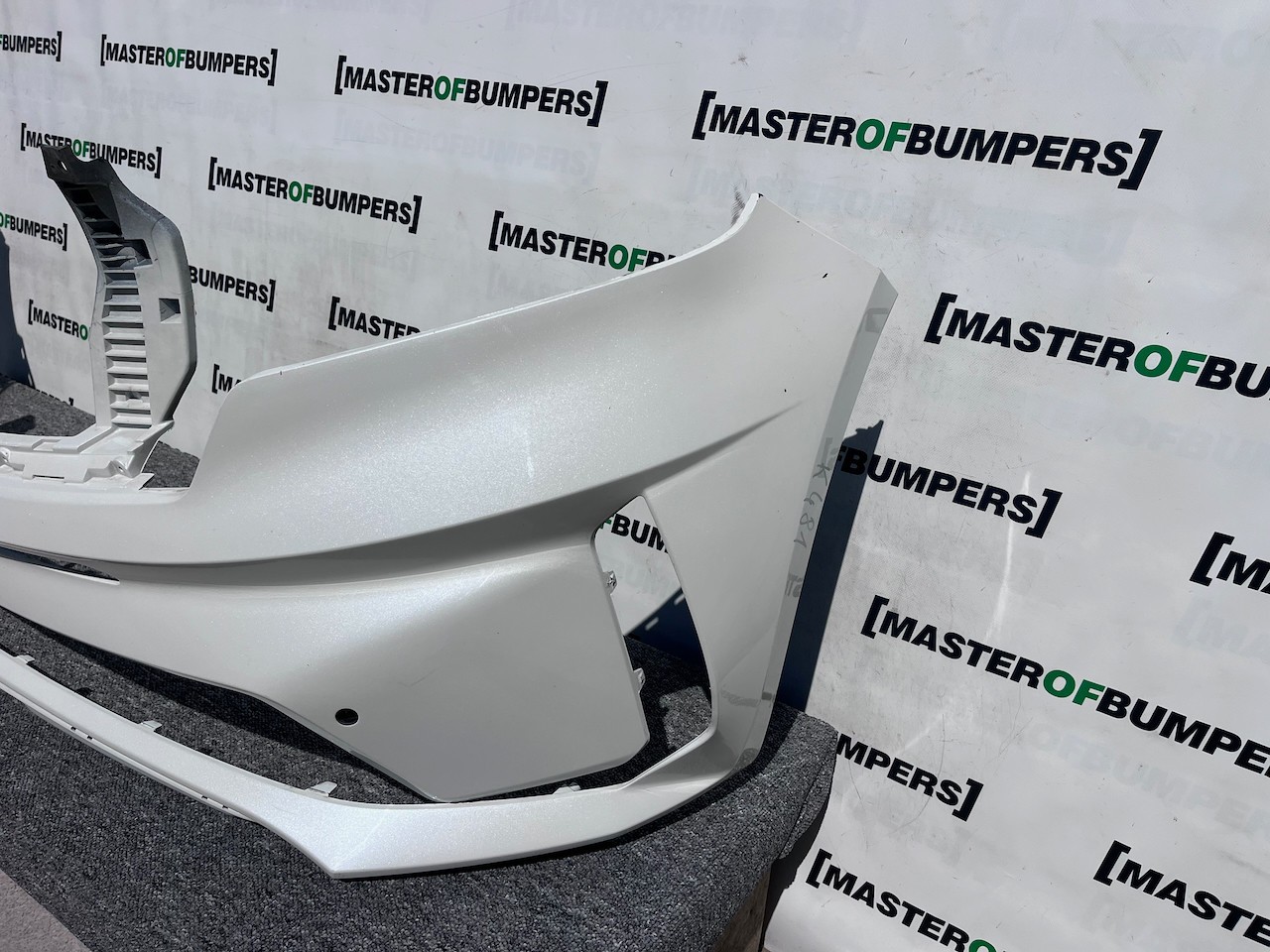 Kia Sorento Phev Hybrid Mk4 2020-2024 Front Bumper 4 Pdc Genuine [k481]