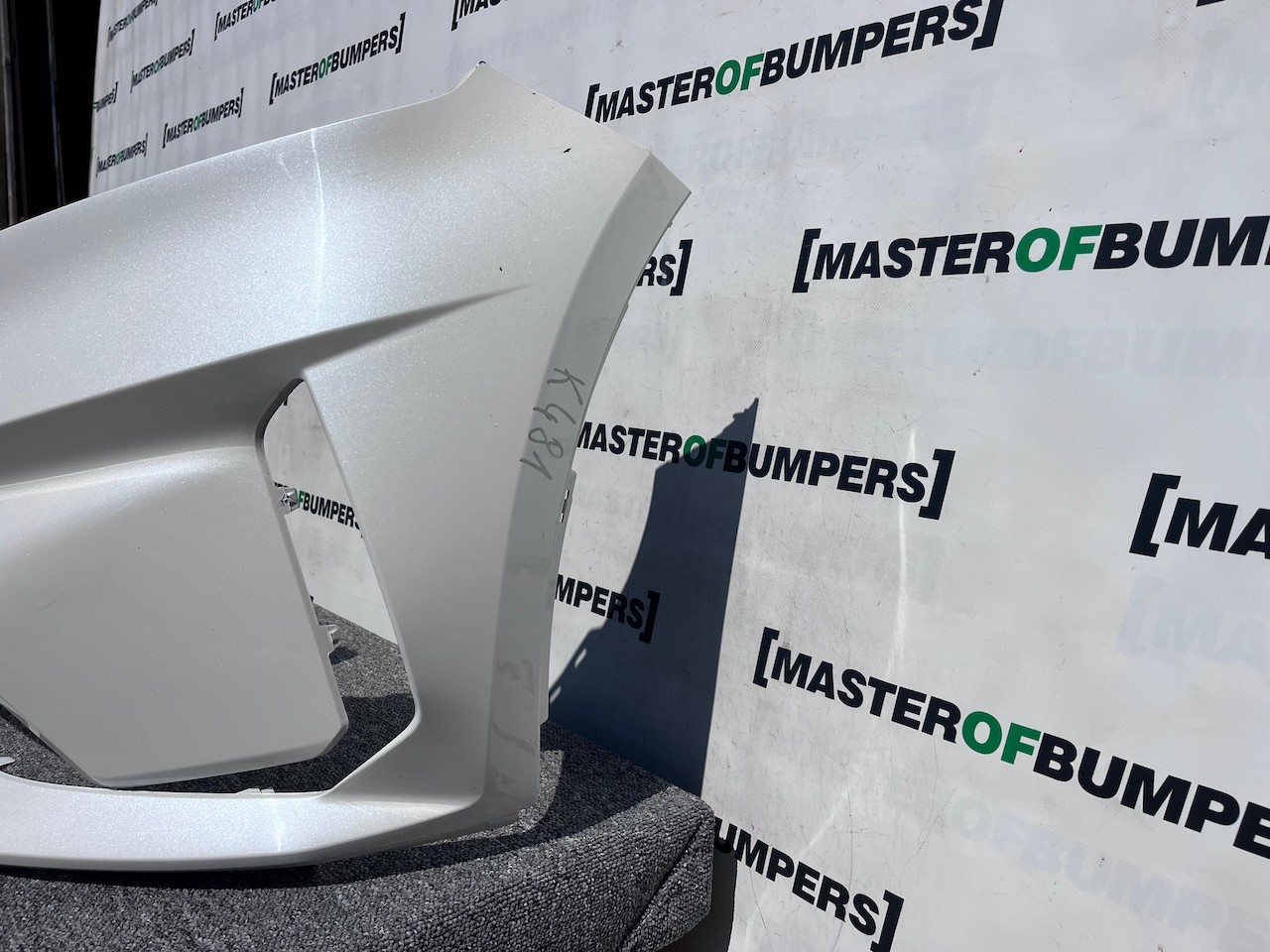 Kia Sorento Phev Hybrid Mk4 2020-2024 Front Bumper 4 Pdc Genuine [k481]