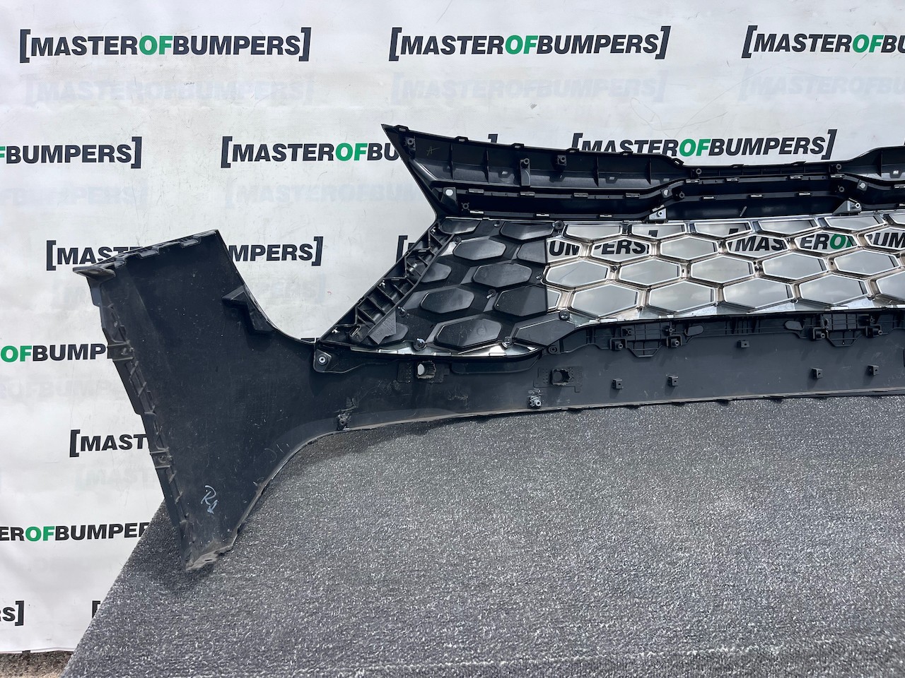 Kia Sportage Gt Line Hatchback 2022-2025 Front Bumper Pdc Genuine [k530]