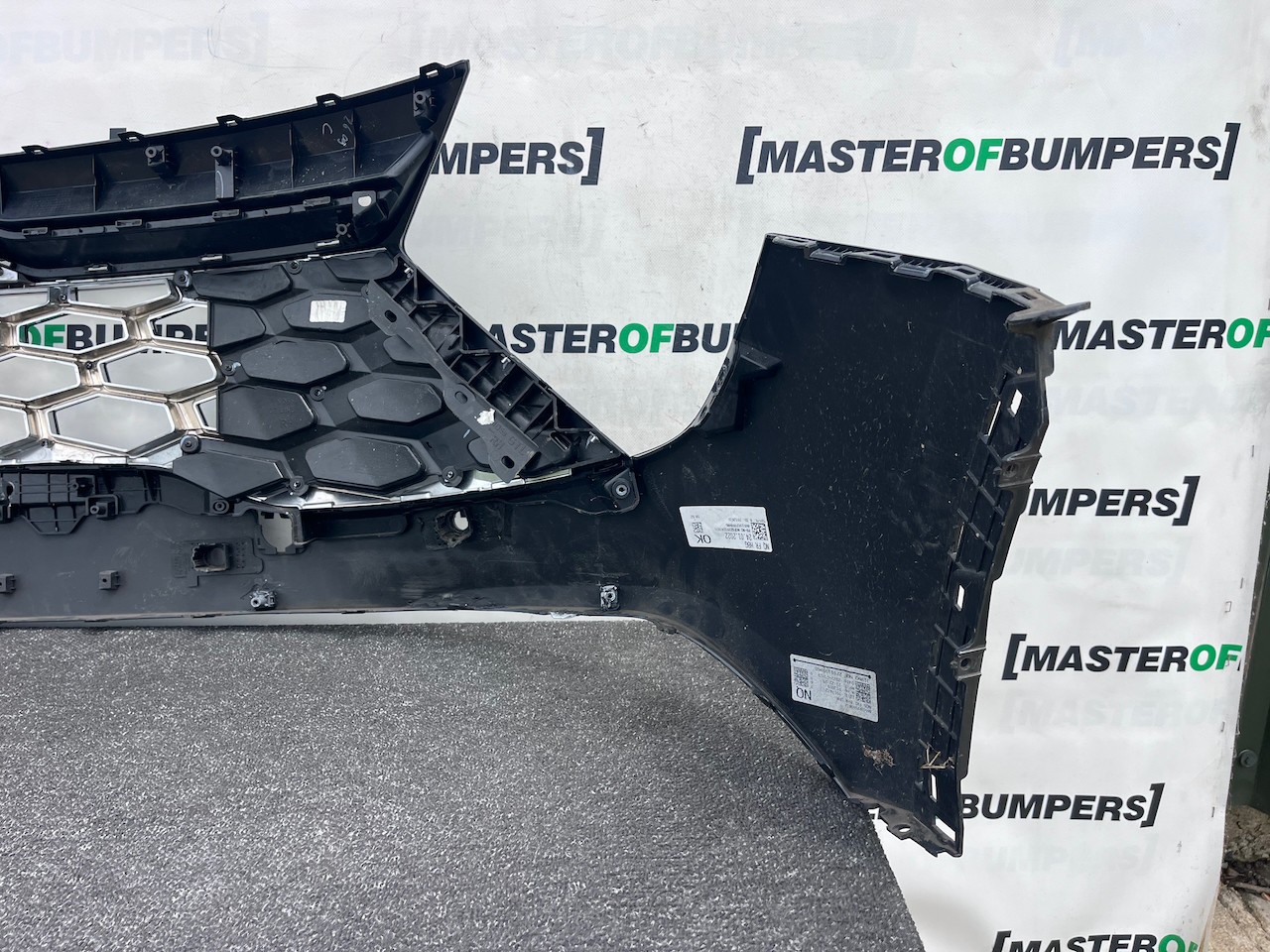 Kia Sportage Gt Line Hatchback 2022-2025 Front Bumper Pdc Genuine [k530]