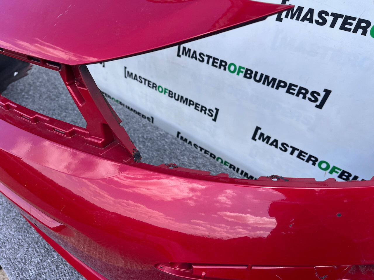 Kia Rio Gt Line Mk3 Hatchback 2016-2019 Front Bumper 4 Pdc Genuine [k477]