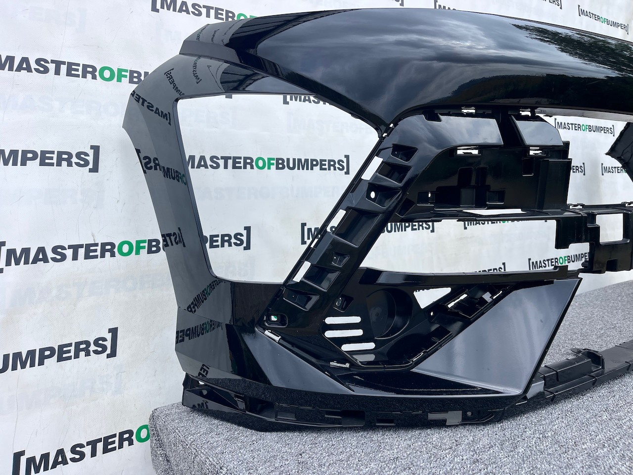 Hyundai Kona N-line Hatchback Mk2 2023-on Front Bumper 4 Pdc Genuine [h531]