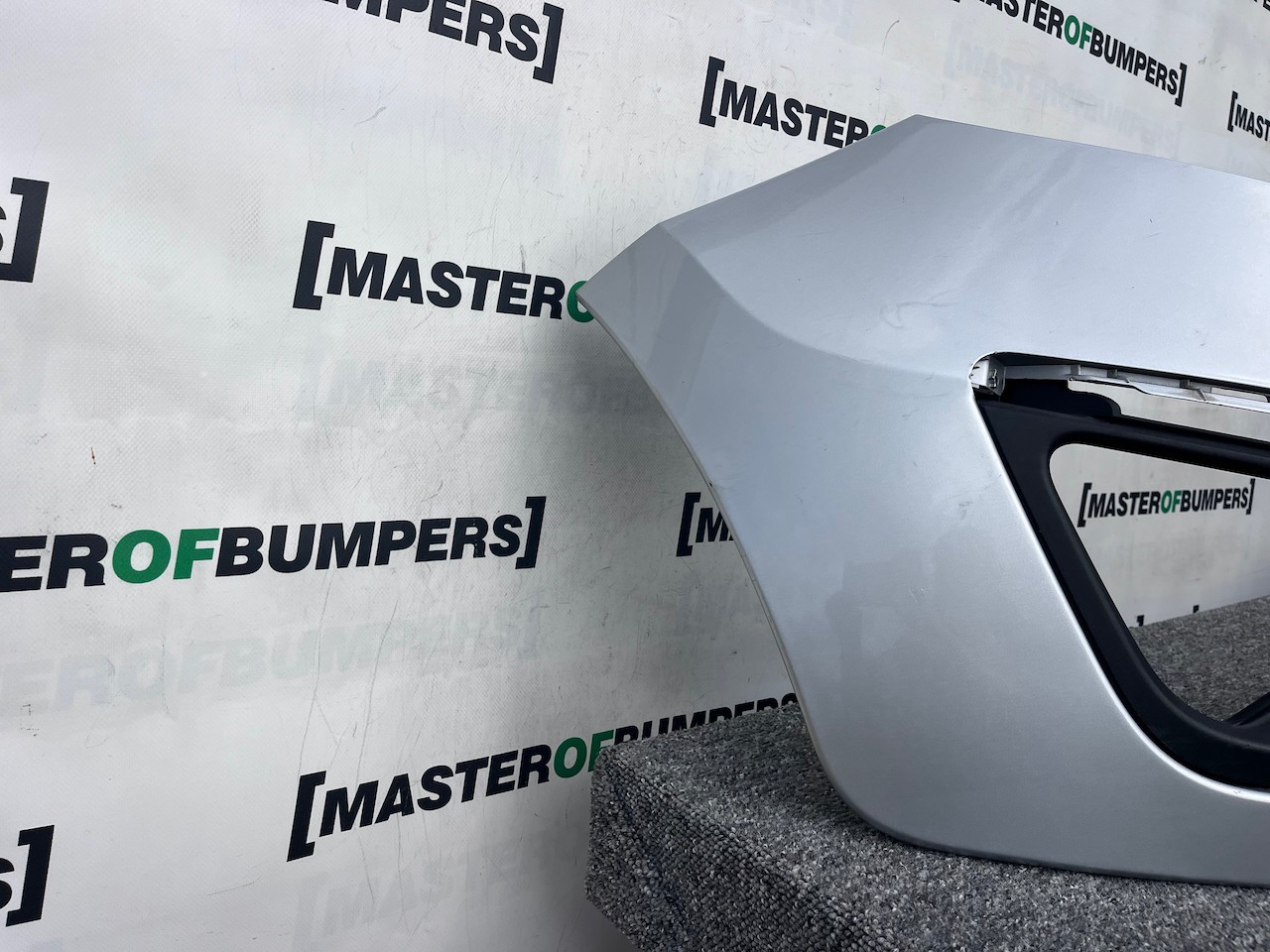 Kia Sportage Se Sport 2010-2015 Front Bumper Genuine [k495]