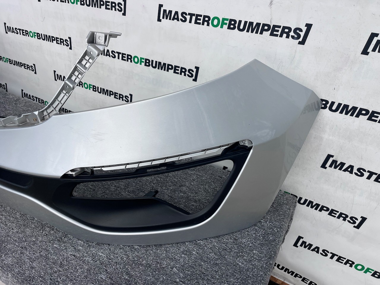 Kia Sportage Se Sport 2010-2015 Front Bumper Genuine [k495]