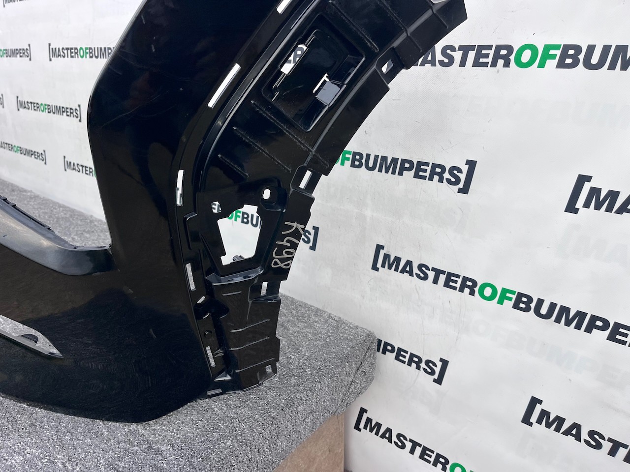 Kia Ev3 Gt Line Estate 2025-on Front Bumper 6 Pdc Genuine [k498]