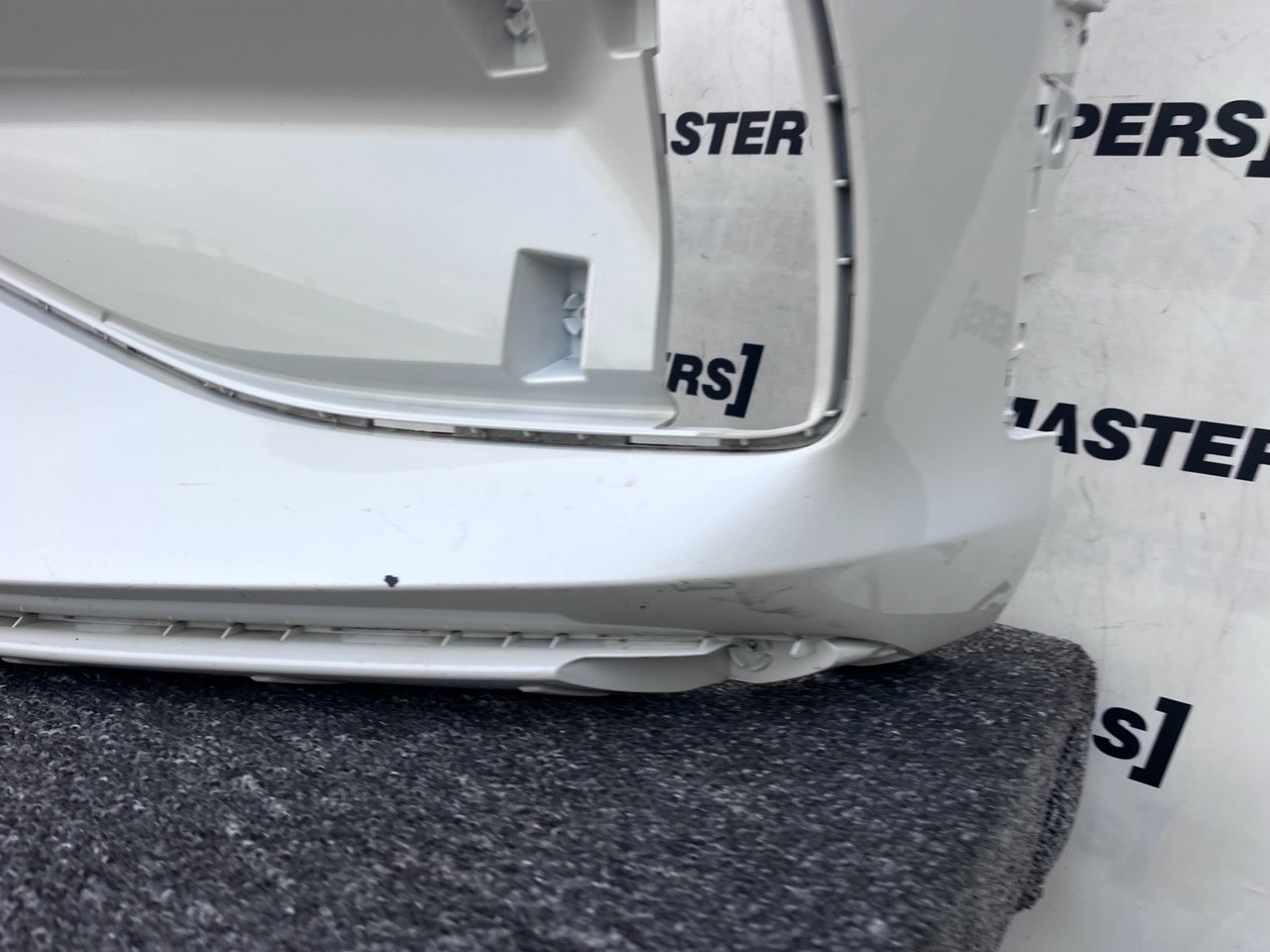 Kia Ev6 Gt Line Pre-facelift 2021-2024 Front Bumper Pdc Genuine [k499]