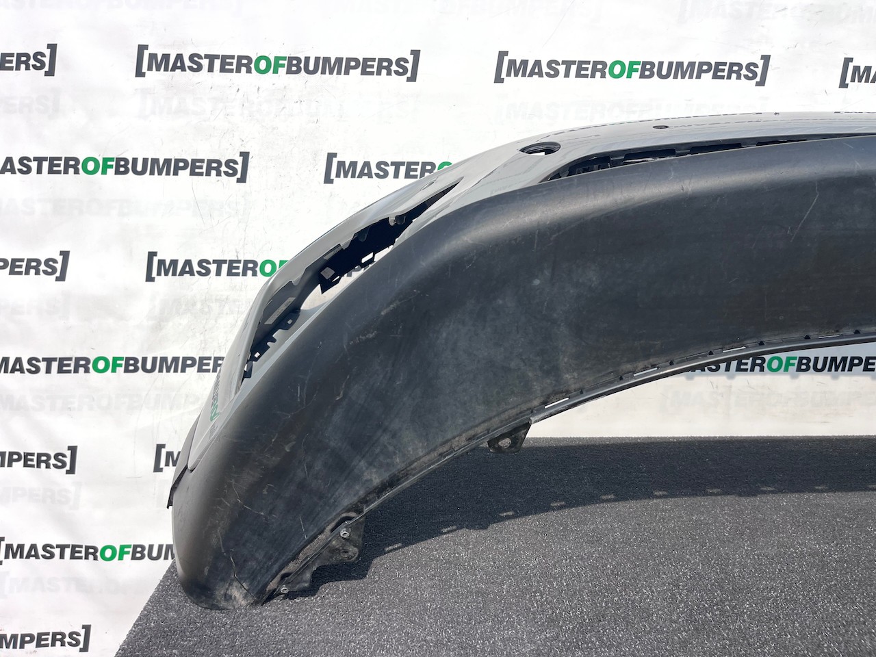 Kia E Niro Hybrid Plug In E-niro 2019-2022 Front Bumper 4 Pdc Genuine [k537]