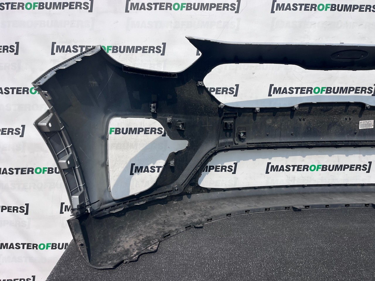 Kia E Niro Hybrid Plug In E-niro 2019-2022 Front Bumper 4 Pdc Genuine [k537]
