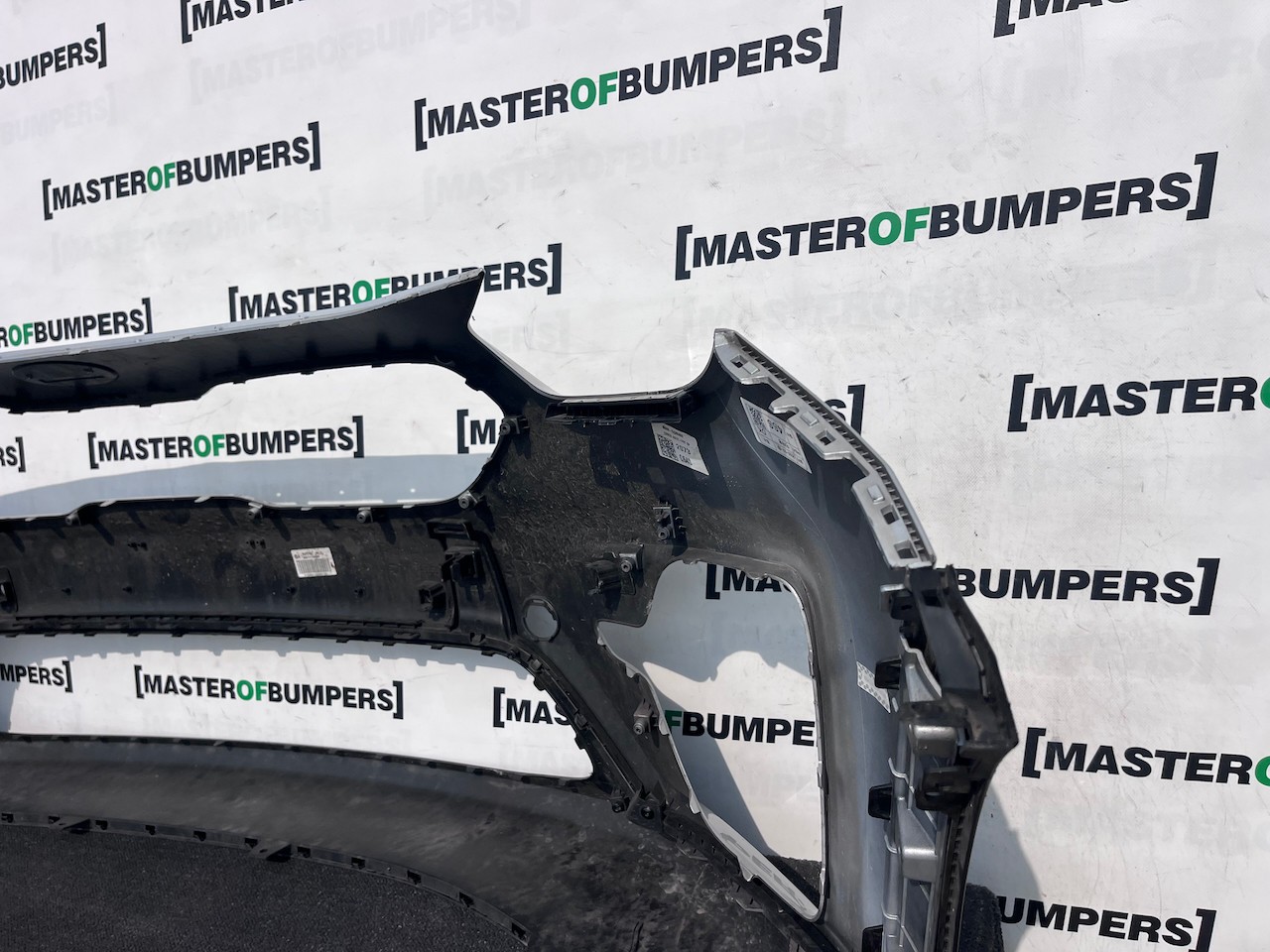 Kia E Niro Hybrid Plug In E-niro 2019-2022 Front Bumper 4 Pdc Genuine [k537]