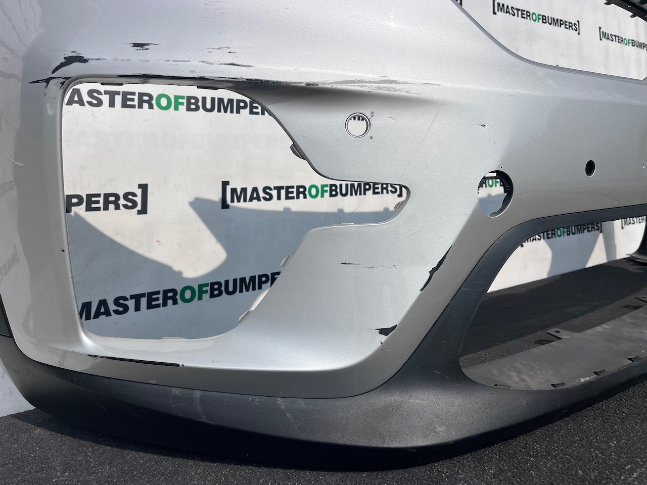Kia E Niro Hybrid Plug In E-niro 2019-2022 Front Bumper 4 Pdc Genuine [k537]