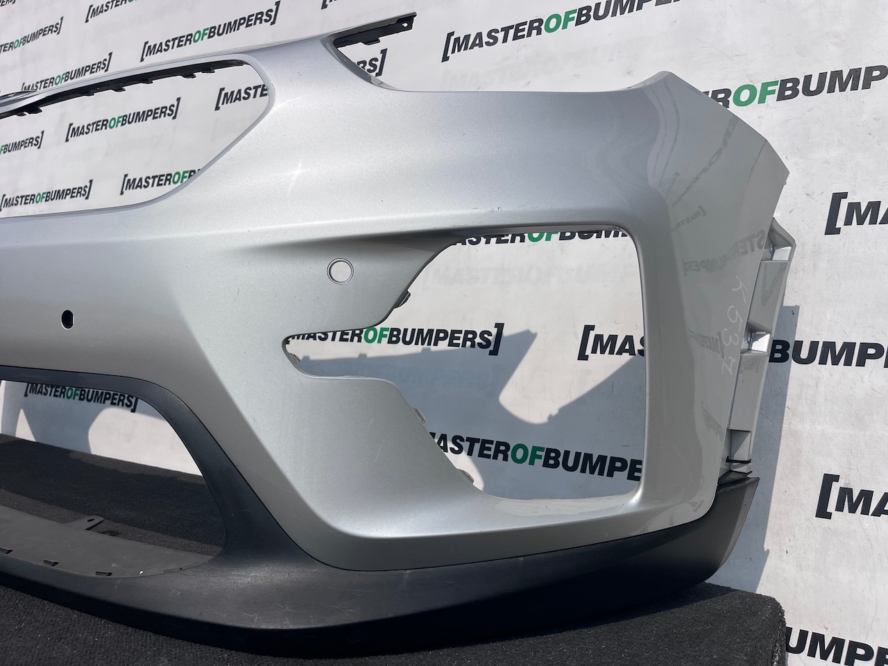 Kia E Niro Hybrid Plug In E-niro 2019-2022 Front Bumper 4 Pdc Genuine [k537]