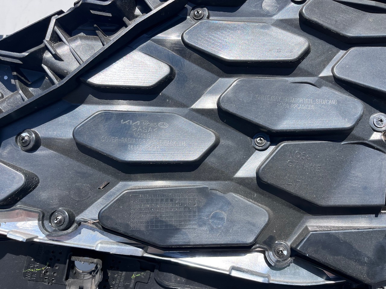 Kia Sportage Gt Line Mk5 Gdi Hybrid 2022-on Front Bumper 4 Pdc Genuine [k483]