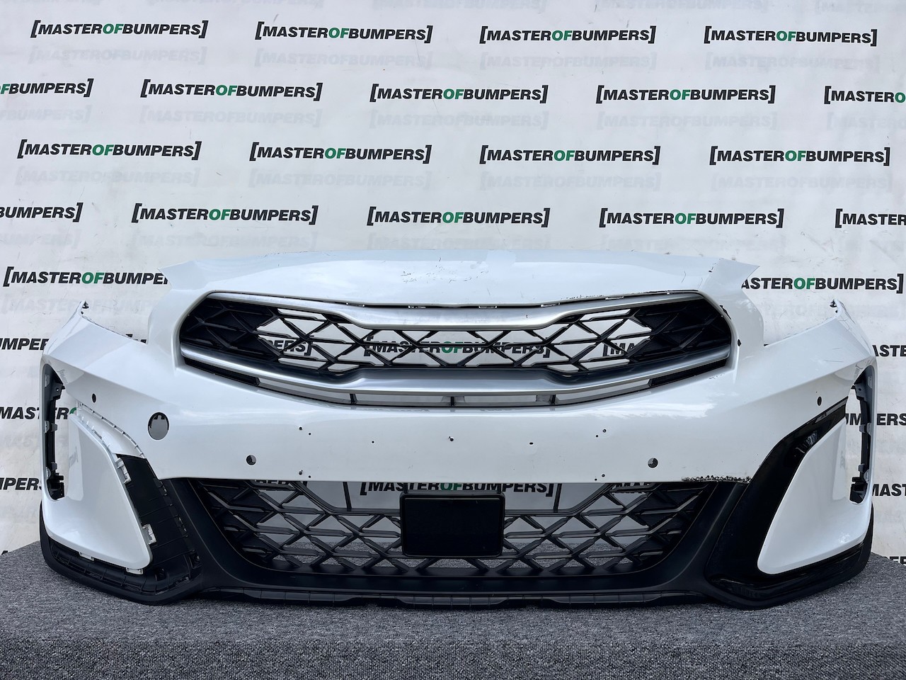 Kia X-ceed Xceed Hatchback 2021-2024 Front Bumper 6 Pdc Genuine [k484]