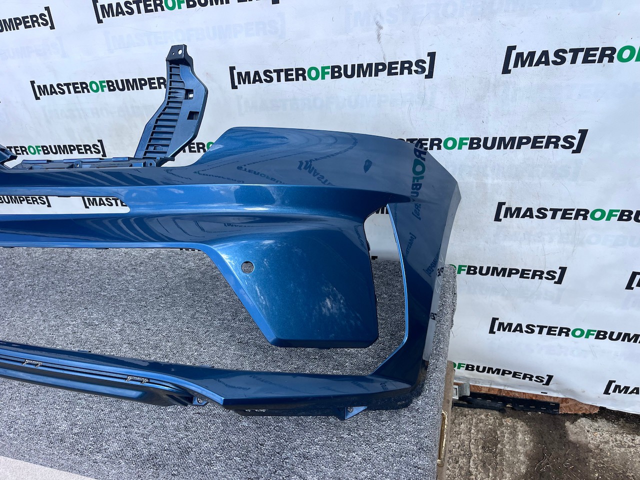 Kia Sorento Phev Hybrid Mk4 2020-2024 Front Bumper 4 Pdc Genuine [k493]