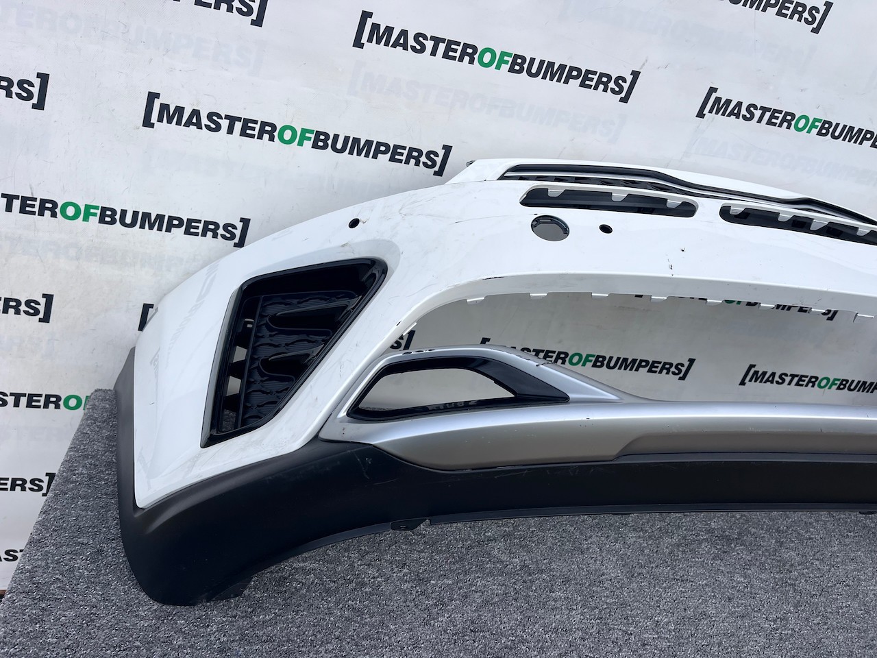 Kia Stonic Gt Line Mk1 Lif Hatchback 2021-2025 Front Bumper 4 Pdc Genuine [k499]
