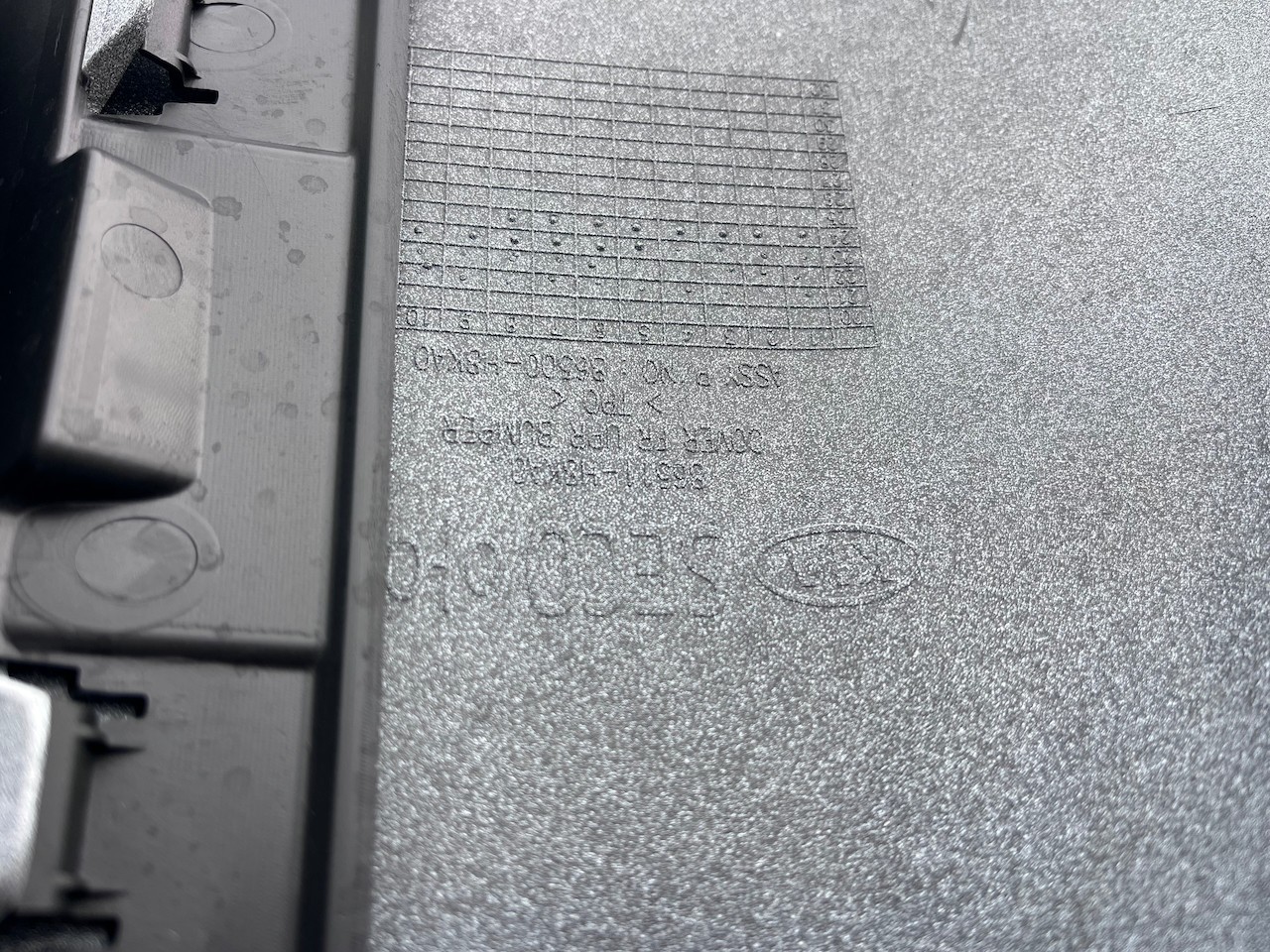 Kia Stonic Gt Line Mk1 Lif Hatchback 2021-2025 Front Bumper 4 Pdc Genuine [k499]