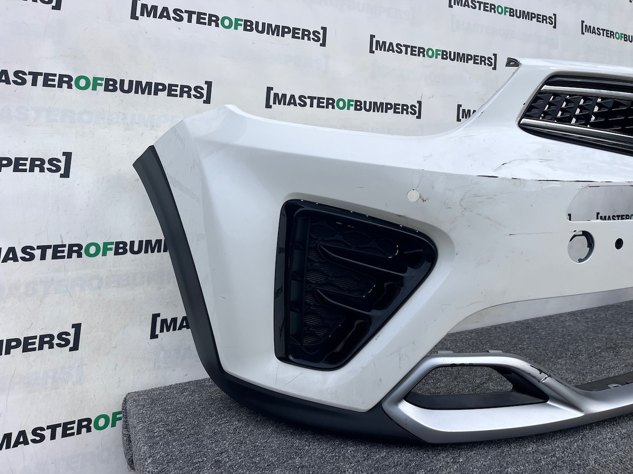 Kia Stonic Gt Line Mk1 Lif Hatchback 2021-2025 Front Bumper 4 Pdc Genuine [k499]