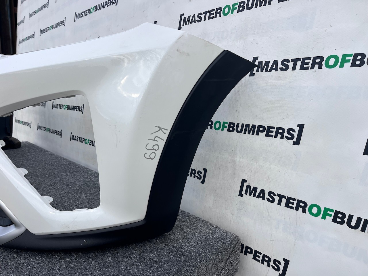 Kia Stonic Gt Line Mk1 Lif Hatchback 2021-2025 Front Bumper 4 Pdc Genuine [k499]