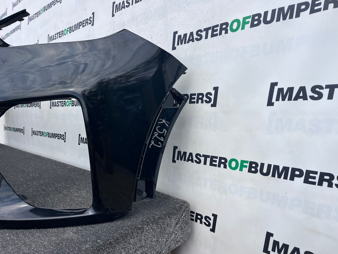 Kia E Niro Hybrid Plug In E-niro 2019-2022 Front Bumper 4 Pdc Genuine [k522]