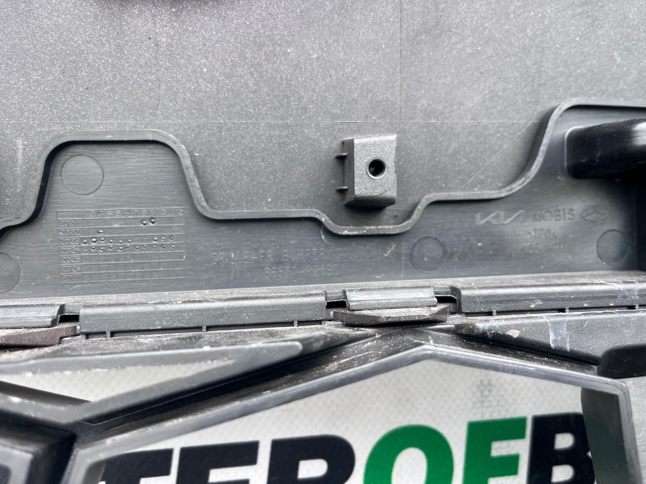Kia Sportage Gt Line Hatchback 2022-2025 Front Bumper Pdc Genuine [k529]