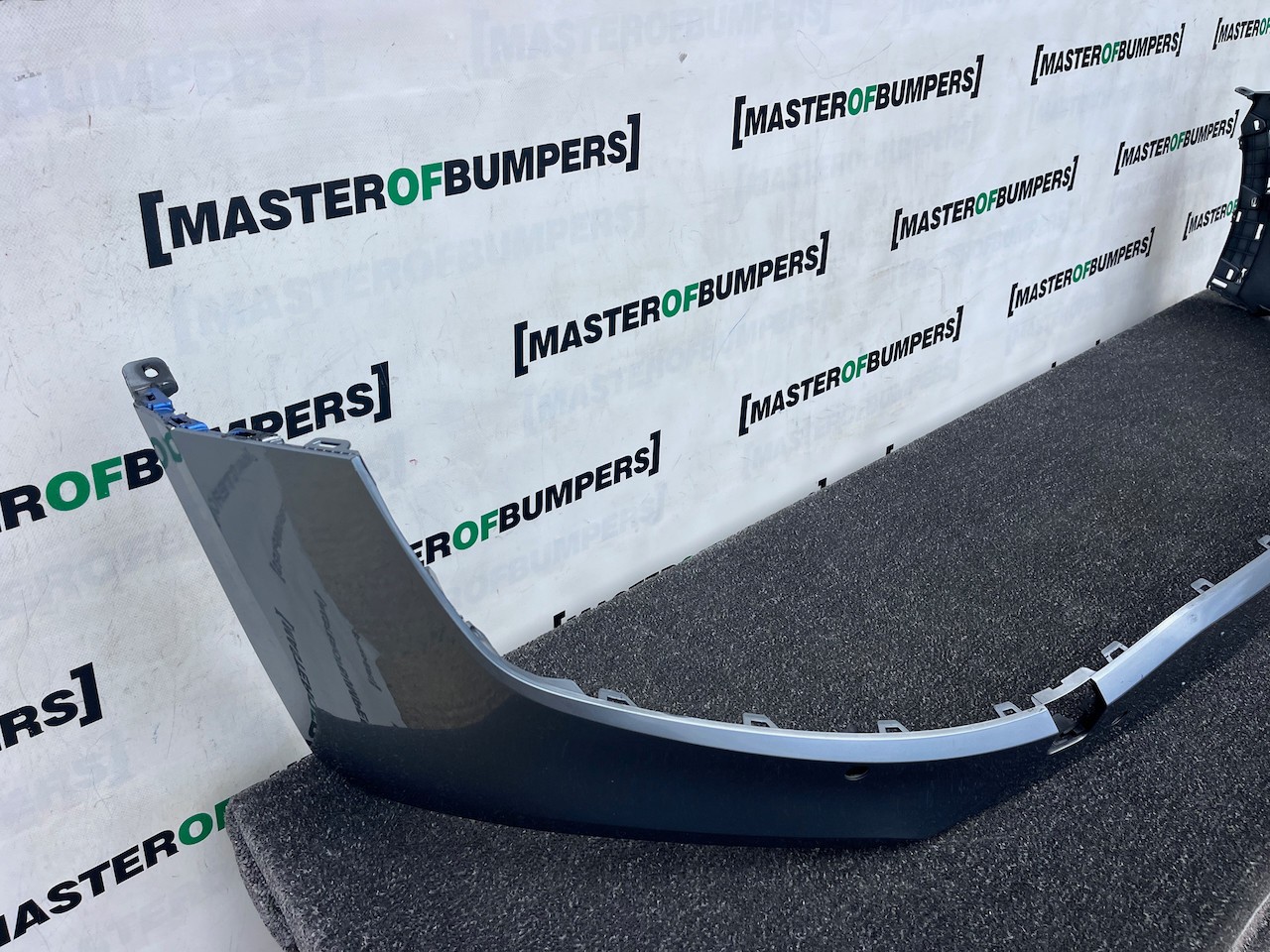 Kia Sportage Gt Line Hatchback 2022-2025 Front Bumper Pdc Genuine [k532]