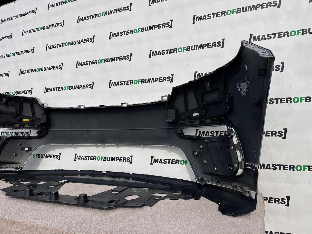 Range Rover Velar Dynamic Hse Suv 2019-2023 Front Bumper 4 Pdc Genuine [p408]