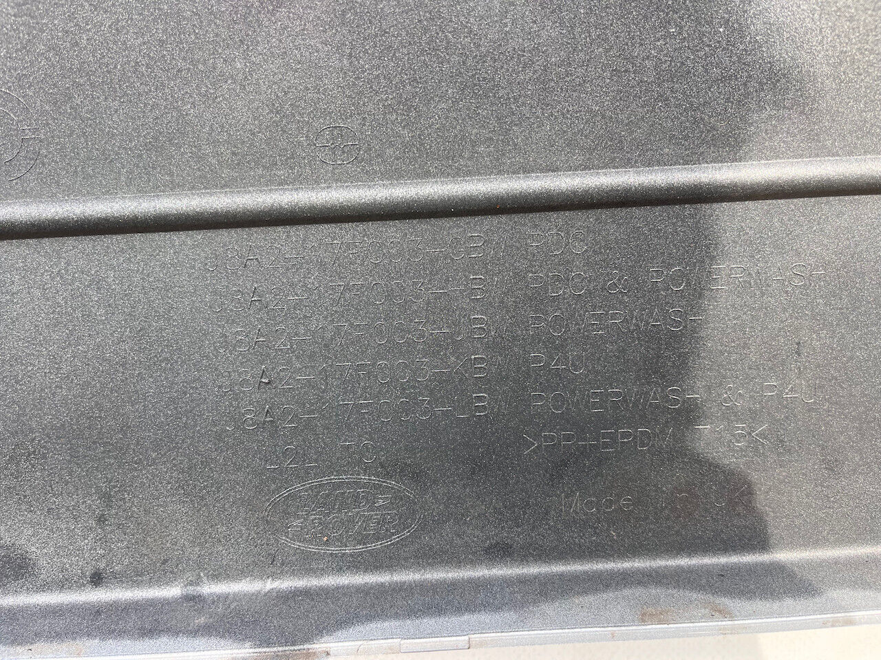 Range Rover Velar Dynamic Hse Suv 2019-2023 Front Bumper 4 Pdc Genuine [p408]