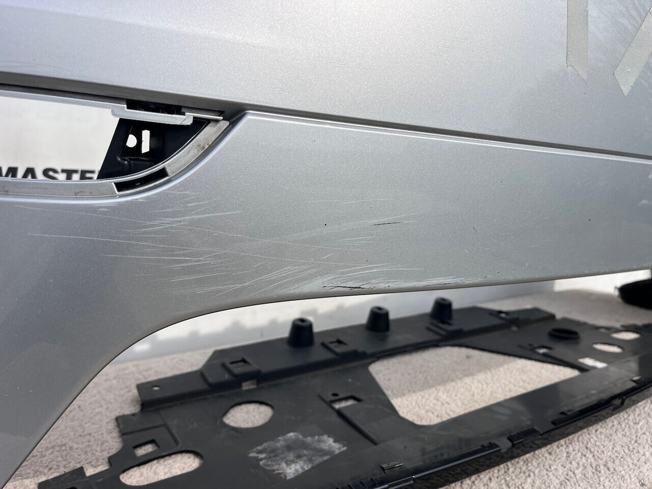 Range Rover Velar Dynamic Hse Suv 2019-2023 Front Bumper 4 Pdc Genuine [p408]