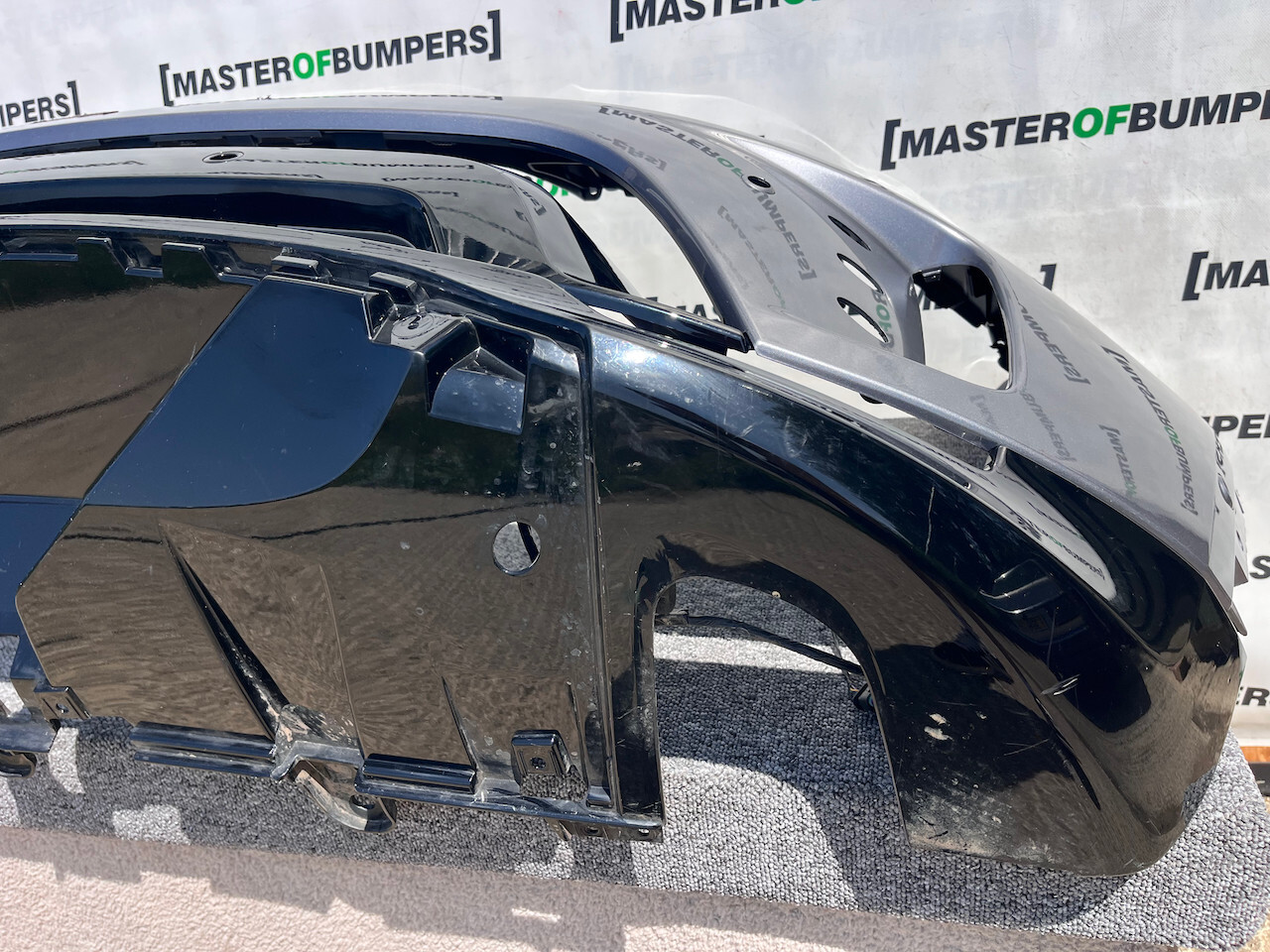 Land Rover Discovery R-dynamic Hse 2019-2022 Front Bumper 6 Pdc Genuine [p467]