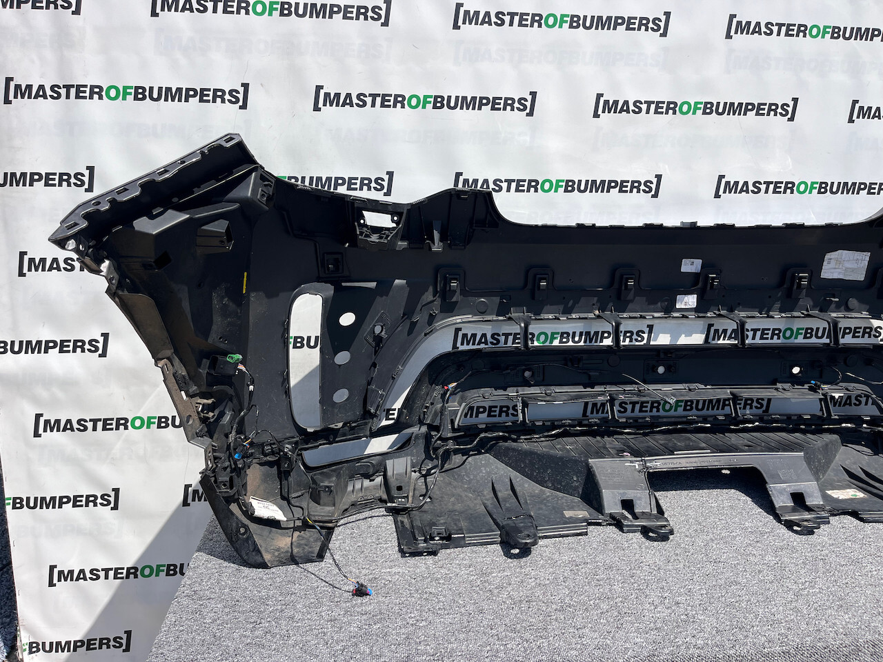 Land Rover Discovery R-dynamic Hse 2019-2022 Front Bumper 6 Pdc Genuine [p467]