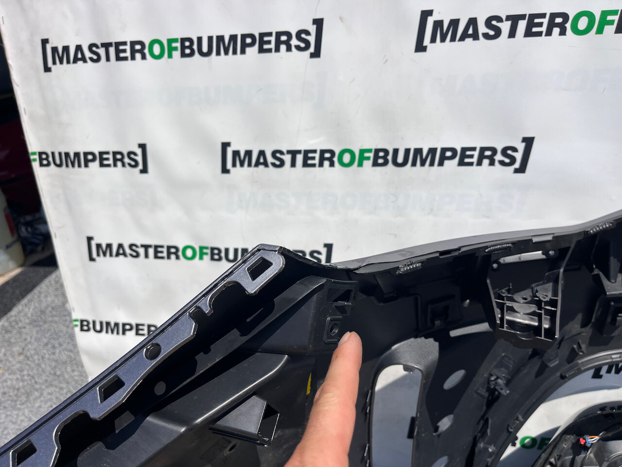 Land Rover Discovery R-dynamic Hse 2019-2022 Front Bumper 6 Pdc Genuine [p467]