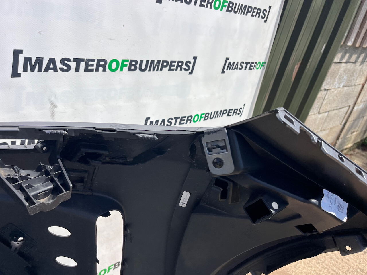 Land Rover Discovery R-dynamic Hse 2019-2022 Front Bumper 6 Pdc Genuine [p467]