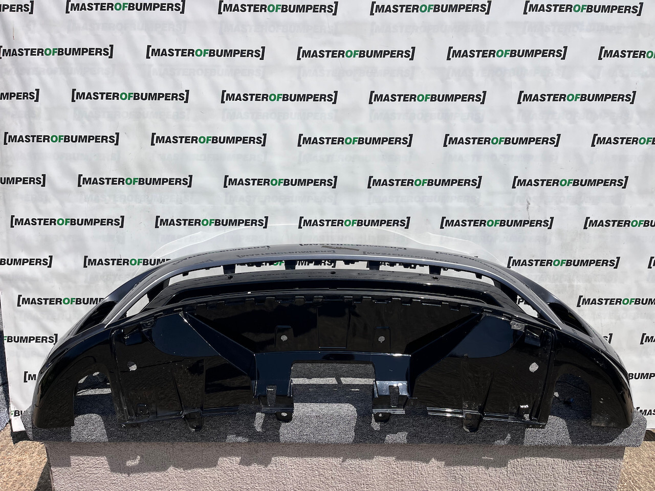 Land Rover Discovery R-dynamic Hse 2019-2022 Front Bumper 6 Pdc Genuine [p467]