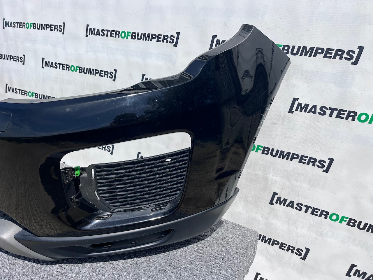 Land Rover Evoque Se Suv 2015-2018 Front Bumper No Pdc No Jets Genuine [p474]