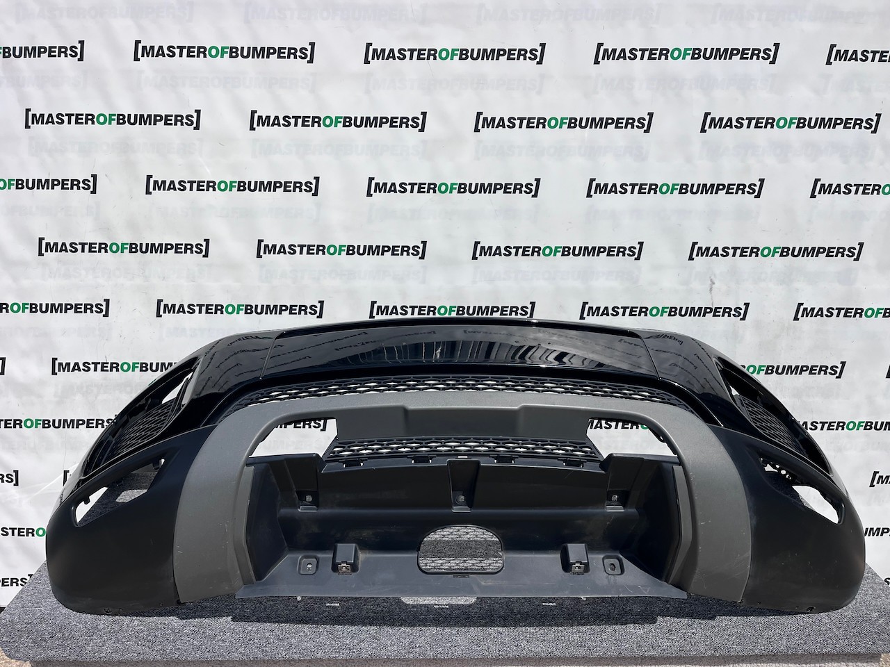 Land Rover Evoque Se Suv 2015-2018 Front Bumper No Pdc No Jets Genuine [p474]