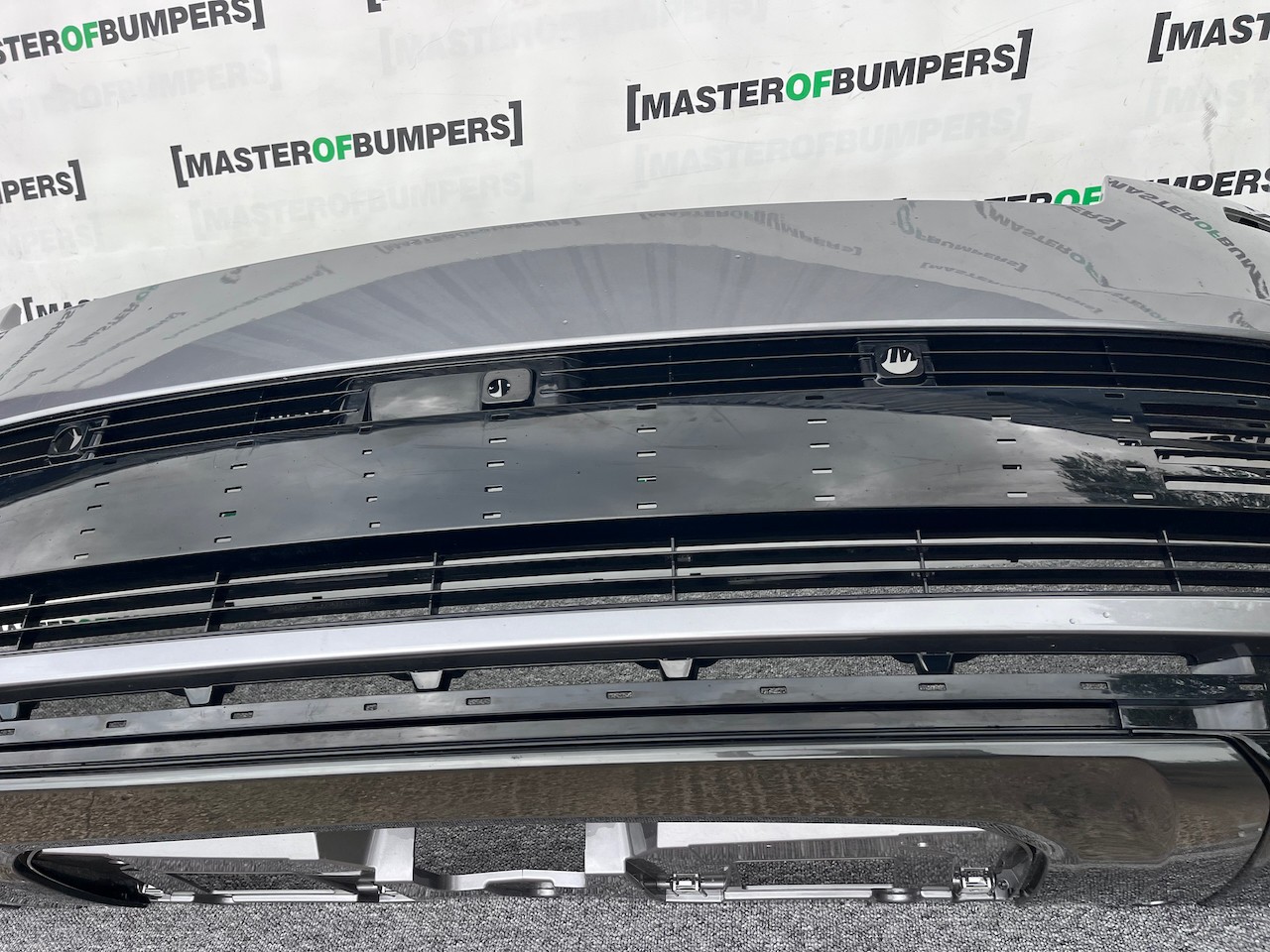 Range Rover Vouge Sv Autobiography 2021-2025 Front Bumper 6 Pdc Genuine [p486]