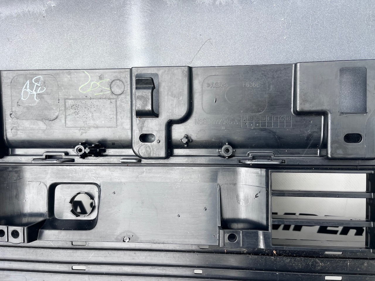 Range Rover Vouge Sv Autobiography 2021-2025 Front Bumper 6 Pdc Genuine [p486]