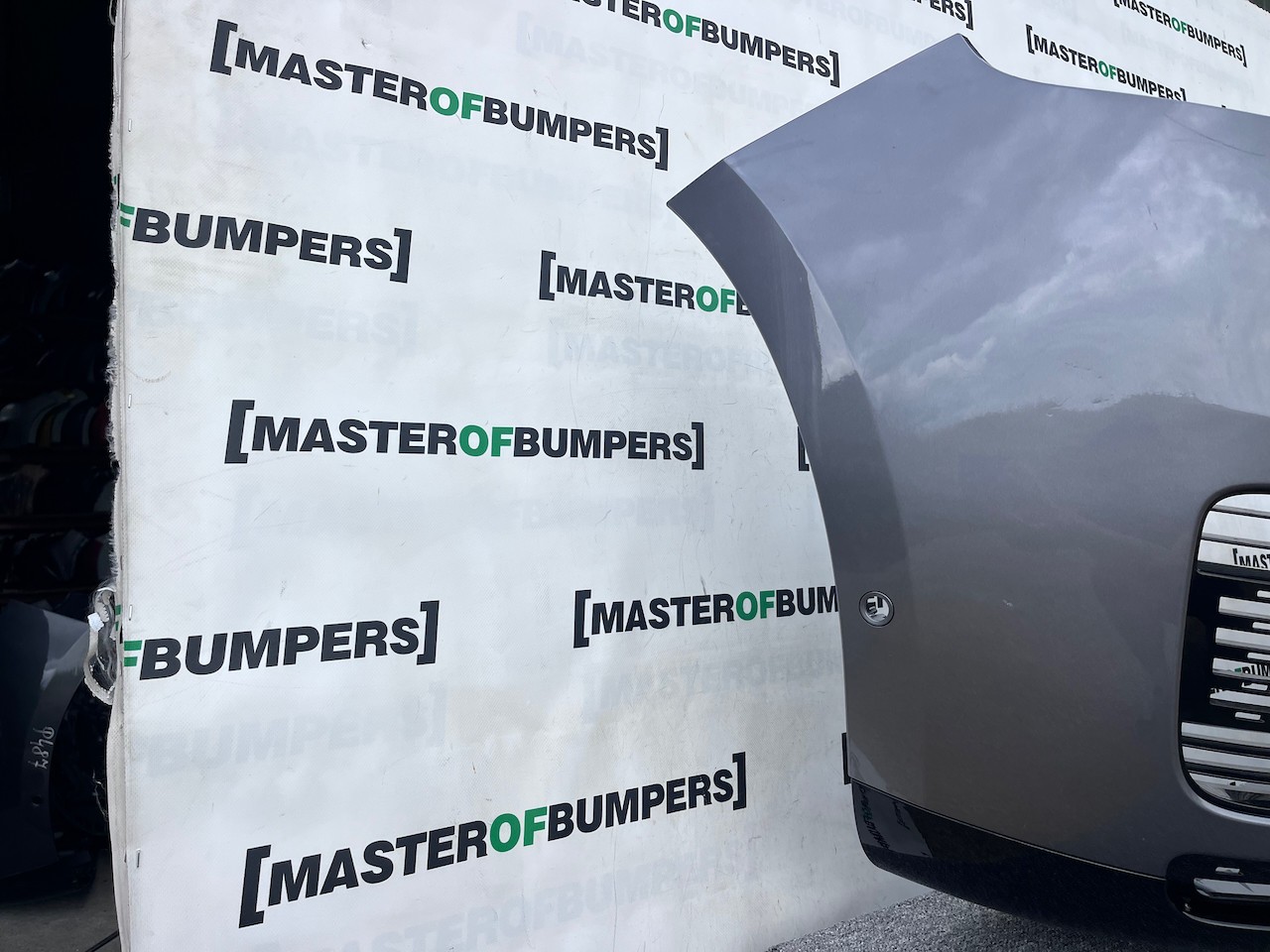 Range Rover Vouge Sv Autobiography 2021-2025 Front Bumper 6 Pdc Genuine [p486]