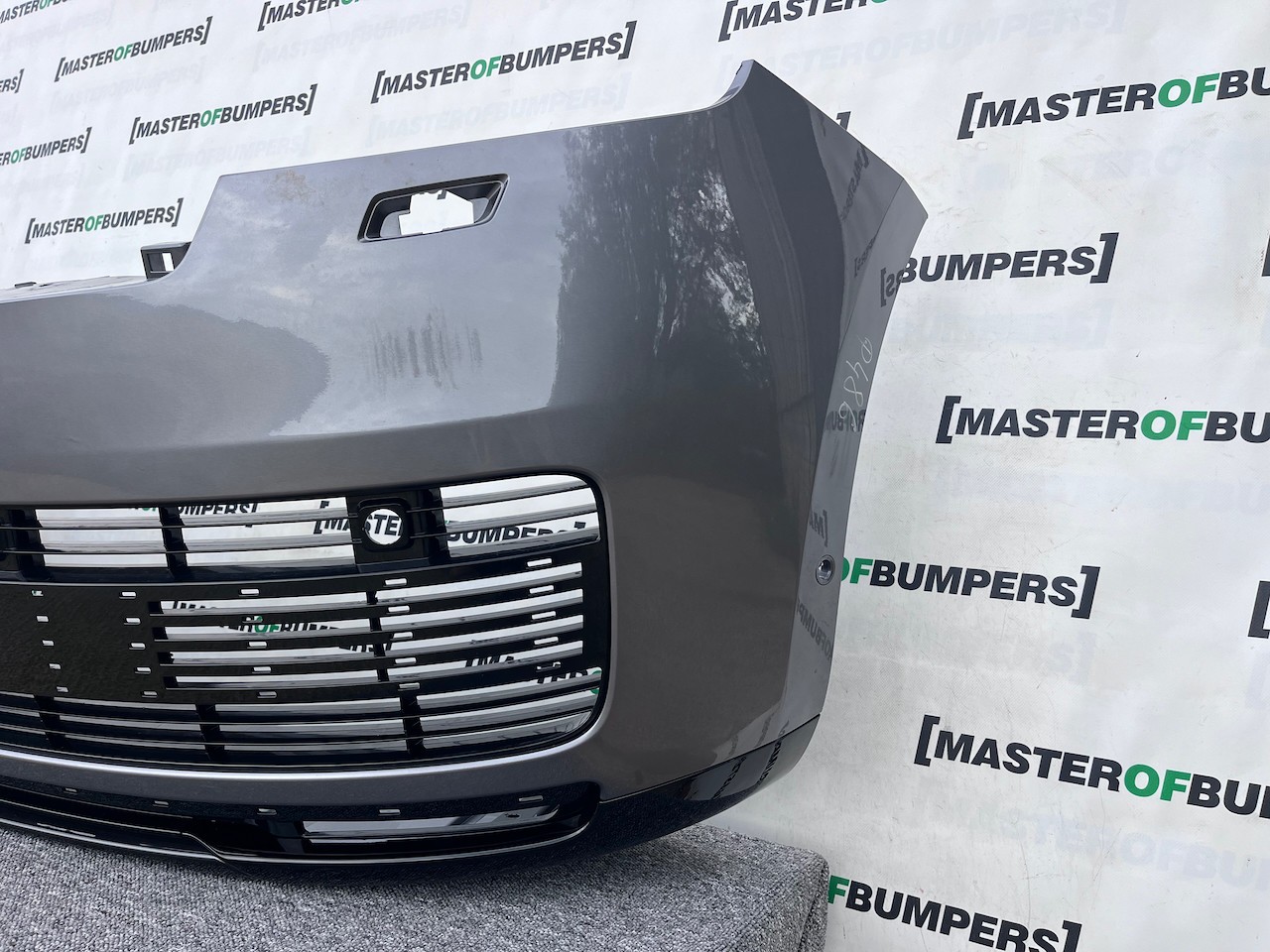 Range Rover Vouge Sv Autobiography 2021-2025 Front Bumper 6 Pdc Genuine [p486]