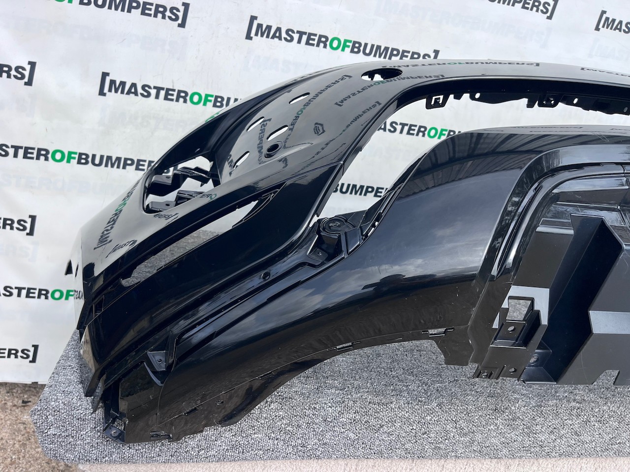 Range Rover Evoque R-dynamic Hse 2019-2024 Front Bumper 6 Pdc Genuine [p510]