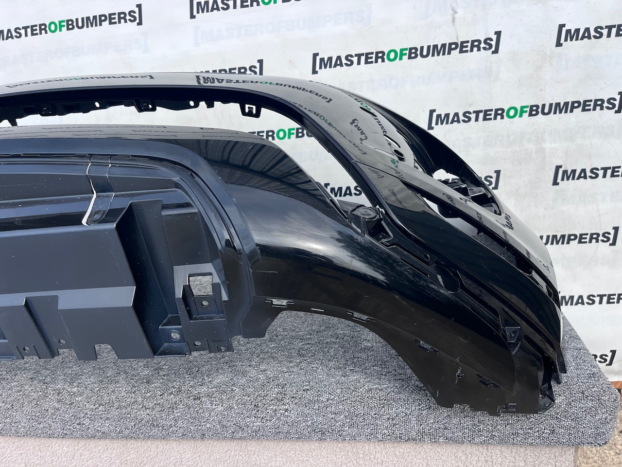 Range Rover Evoque R-dynamic Hse 2019-2024 Front Bumper 6 Pdc Genuine [p510]