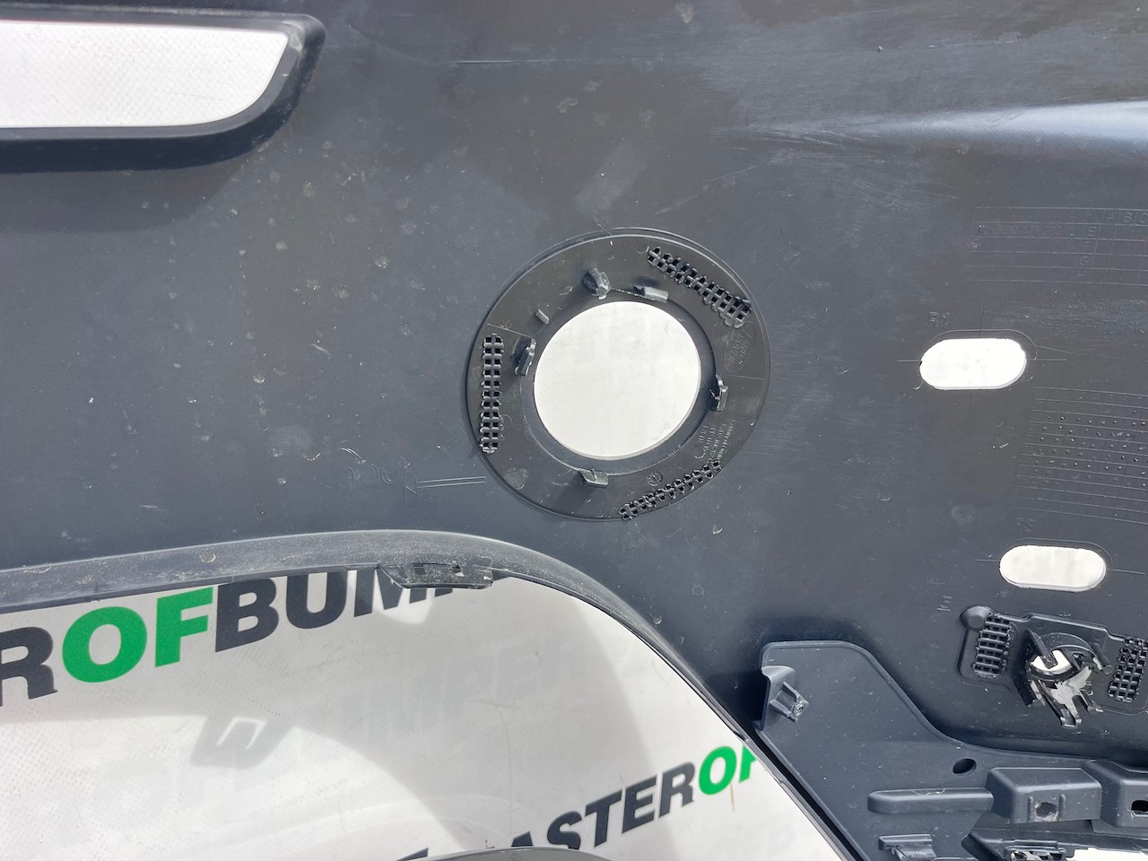 Range Rover Evoque R-dynamic Hse 2019-2024 Front Bumper 6 Pdc Genuine [p510]