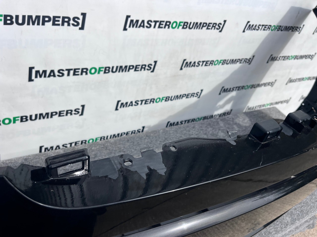 Range Rover Evoque R-dynamic Hse 2019-2024 Front Bumper 6 Pdc Genuine [p510]