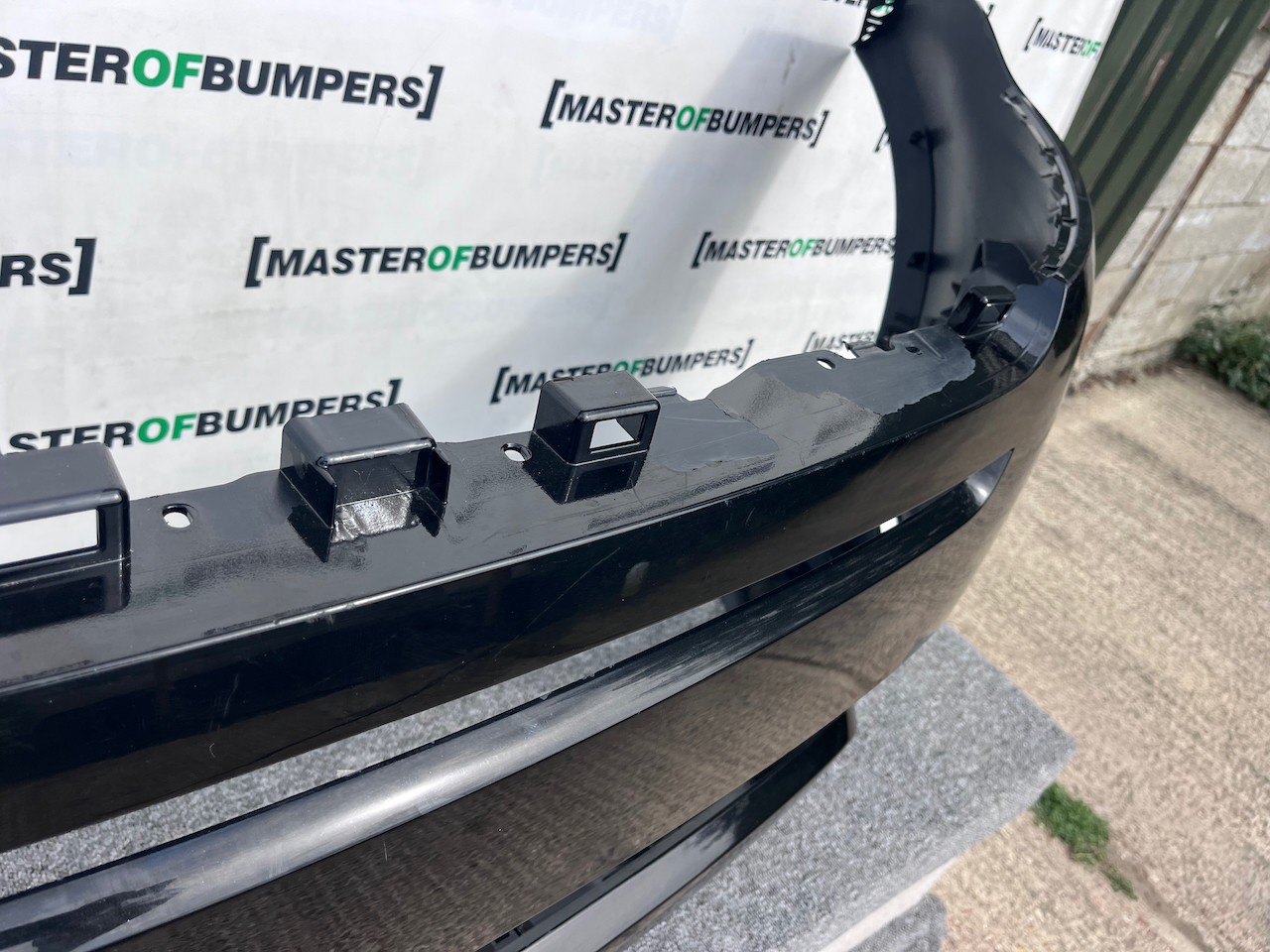 Range Rover Evoque R-dynamic Hse 2019-2024 Front Bumper 6 Pdc Genuine [p510]